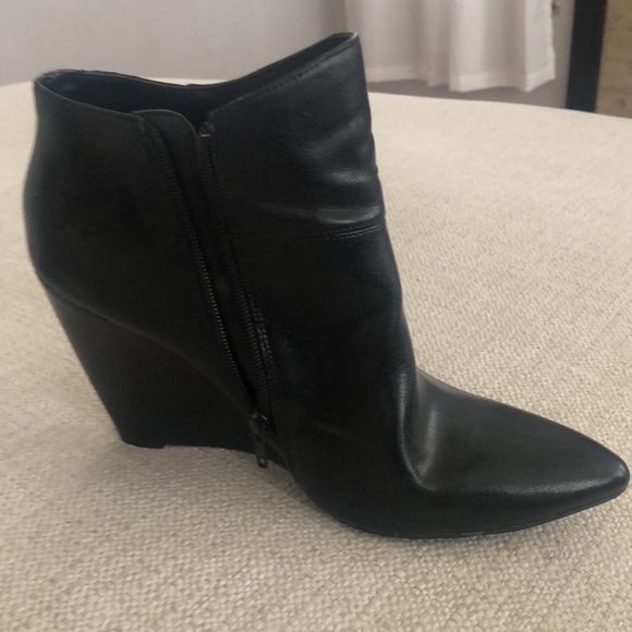 Black wedge booties - Picture 2 of 4